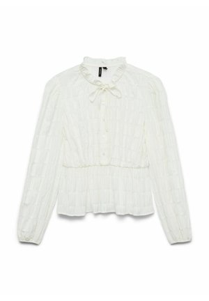 Blouse blanche à manches longues avec un col volanté, des boutons, un tissu texturé et une taille cintrée pour une silhouette ajustée.