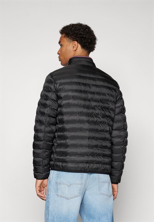 PACKABLE - Light jacket4