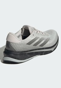 adidas Performance SUPERNOVA RISE - Hardloopschoenen voor op de weg - grey one iron metallic grey five