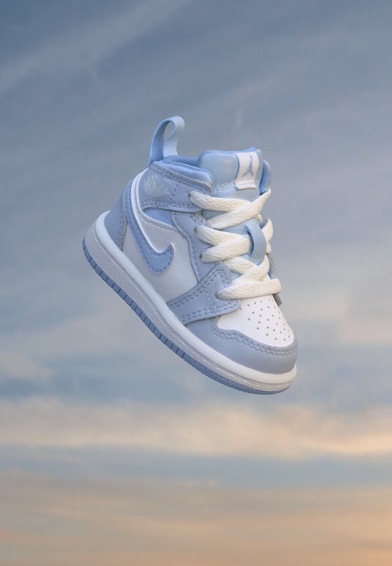 Jordan JORDAN 1 MID UNISEX - Baby shoes - hydrogen blue/white/aluminum ...