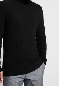 Pier One Maglione - black