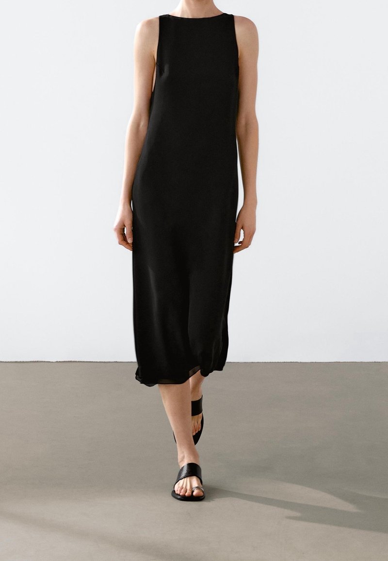 Massimo Dutti Shift dress - black - (Pre-owned) - Zalando.ie