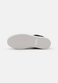 Kurt Geiger London Tenisky - black