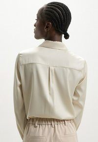 Calliope CLASSICA - Camicia - beige