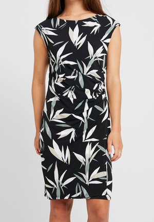 Vestido negro con un patrón de hojas en tonos blancos y verdes, con un diseño ajustado y mangas cortas. Tejido suave y liso.