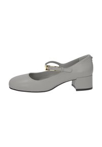 Chaussure Mary Jane en cuir gris avec un bout arrondi, un petit talon carré et une bande décorative avec une boucle dorée. Texture lisse.