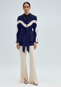 Touché Privé CONTRAST COLOR DETAIL - Īss mētelis - navy blue
