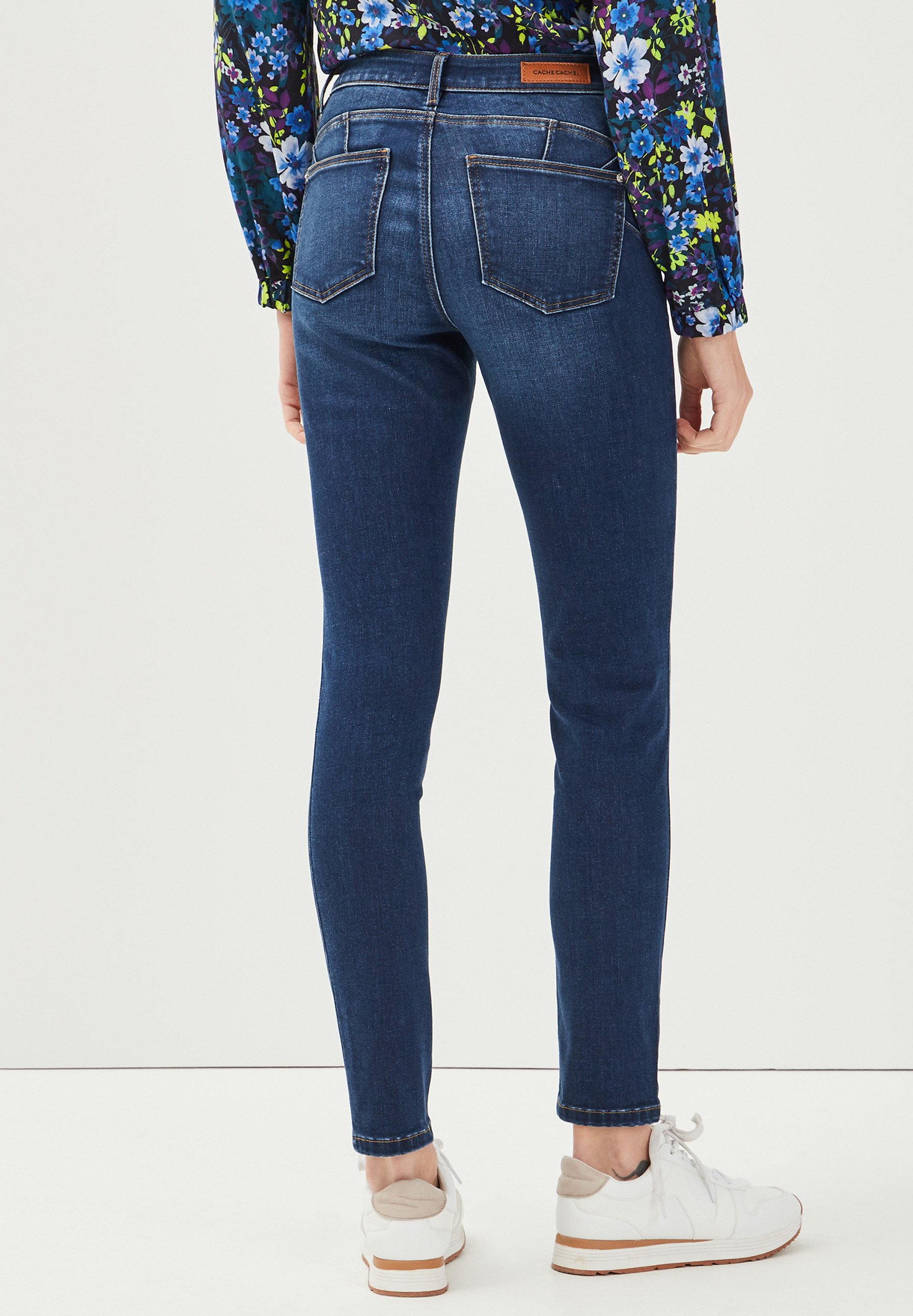 jean push up cache cache