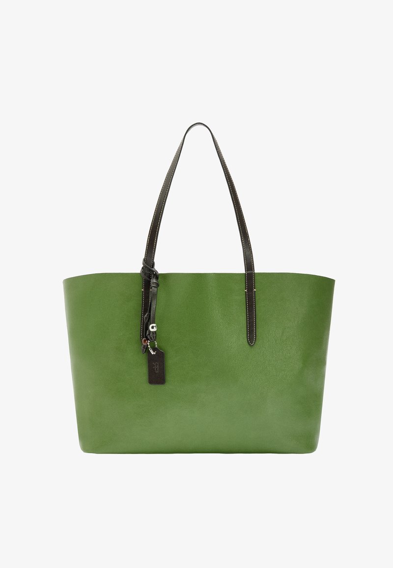 Zielona skórzana torba na ramię o gładkiej fakturze, z długimi ciemnymi uchwytami i małą dekoracyjną zawieszką. Solidna i usztywniona konstrukcja.