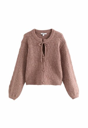 Cardigan tricotat roz, cu mâneci lungi, butoni în formă de inimă și închidere cu fundiță la guler, texturat cu un model asemănător dantelăi.