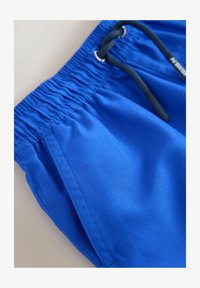 Non sélectionné, blue