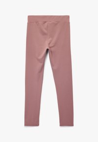 Leggings aus weichem, elastischem Stoff; hellmaulbeere Farbe; hoher Bund; glatte Textur; keine sichtbaren Muster oder Hardware-Details.