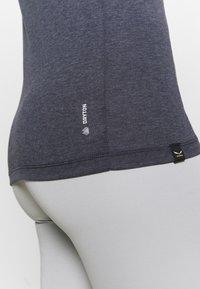Salewa SOLID TEE - T-skjorte til trening - premium navy melange