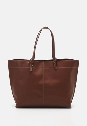 Borsa tote in vera pelle marrone con doppie maniglie, presenta cuciture a contrasto e un design spazioso, adatta per l'uso quotidiano.