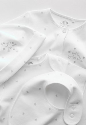 Next, REGULAR FIT - BABY SLEEPSUIT, BODYSUIT, HAT AND BIB SET 4 PIECE - Muts - white