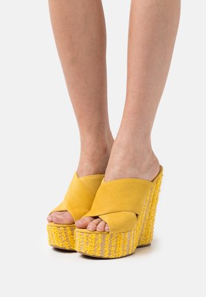 TEISHA - Ciabattine - yellow