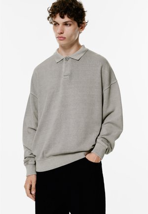 Sweater - grey