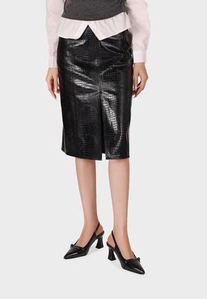 Queen Helena, ZM12016 - Decolleté - nero
