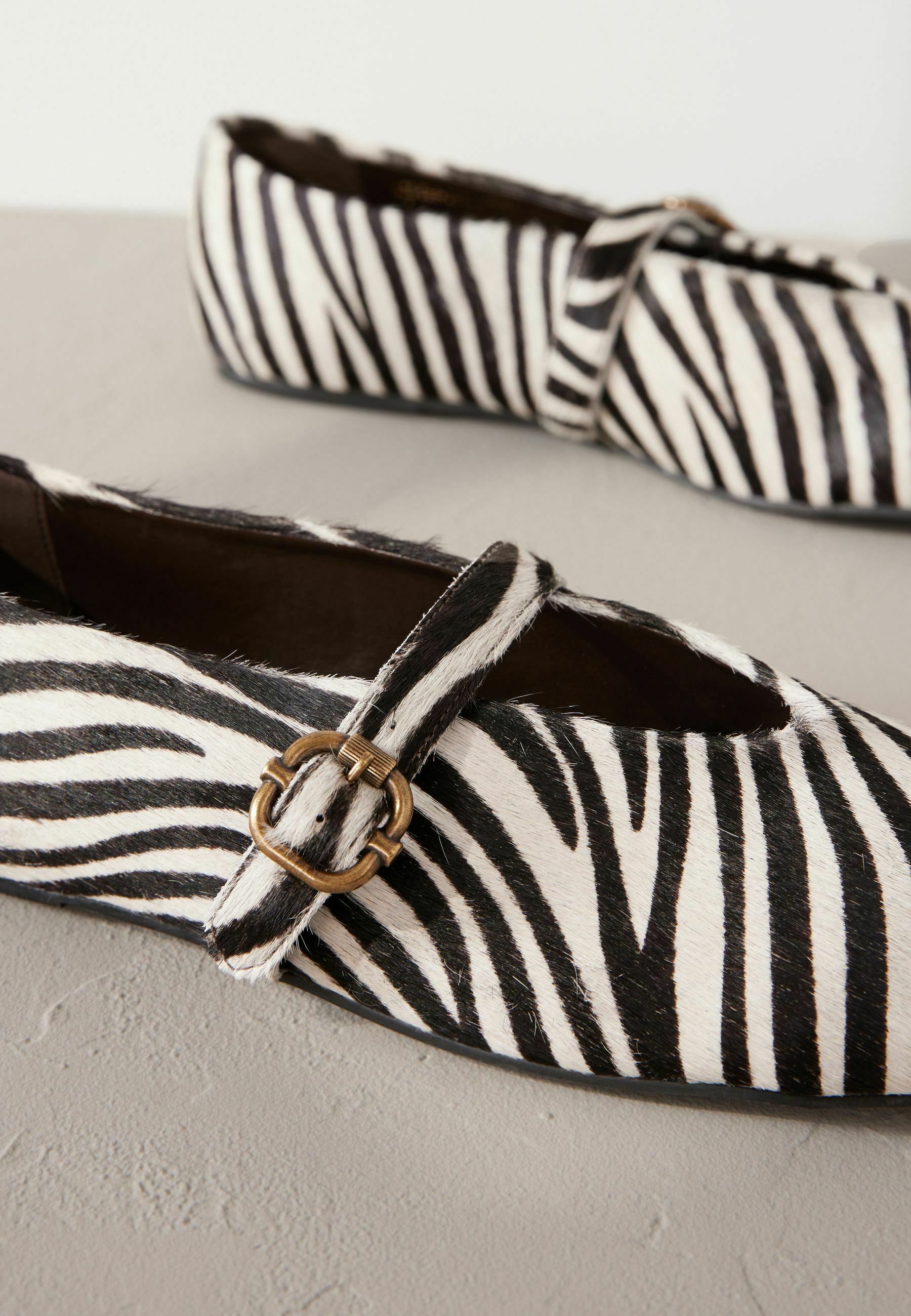 Next WIDE FIT SIGNATURE MARY JANE - Balerini cu barete - zebra