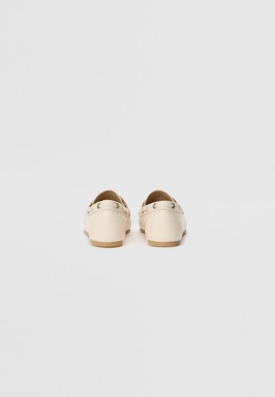 Stuart Weitzman TINSLEY - Moccasins - linen/cream