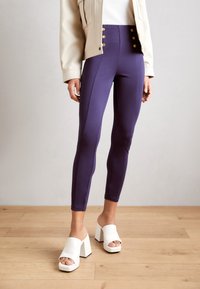 Anna Field - Punto leggings with button detail - Leggings - dark blue Immagine in miniatura 1