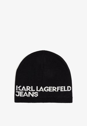 Fekete kötött sapka puha anyagból, fehér dombornyomott "KARL LAGERFELD JEANS" felirattal az elején, ribbelt mandzsettával ellátva.