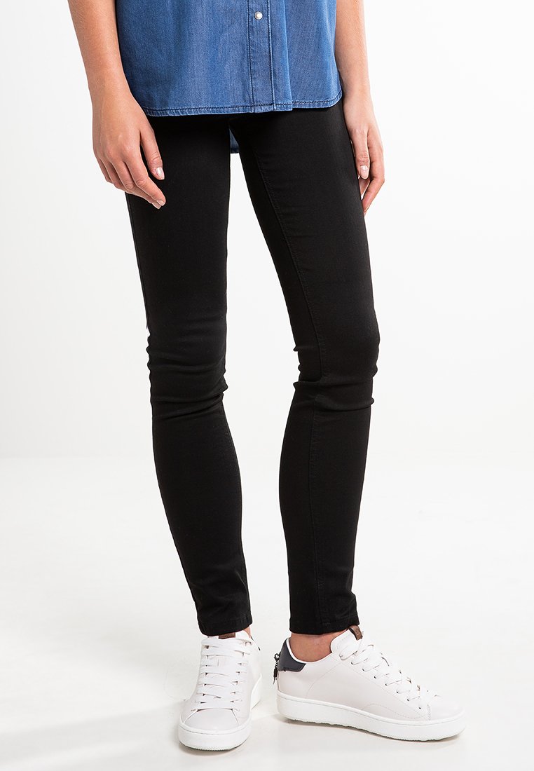 Blugi skinny fit