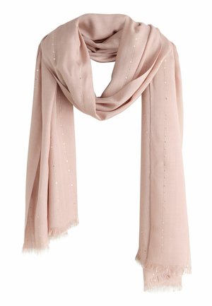 Weicher rosa Schal mit dezenten vertikalen silbernen Paillettenstreifen, locker drapiert mit fransigen Kanten auf weißem Hintergrund.