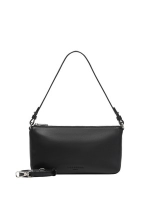 Czarna skórzana prostokątna torebka na ramię z zamkiem błyskawicznym i odpinanym paskiem, z logo "LIEBESKIND BERLIN" z przodu.