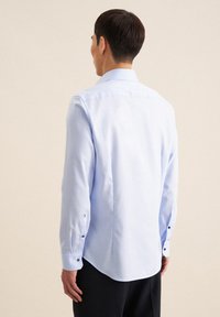 Seidensticker BUSINESS SHAPED - Camicia elegante - light blue