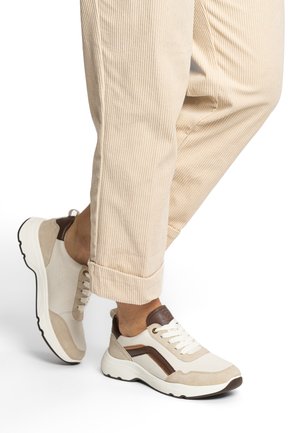 BOSTON - Sneaker low - weiß