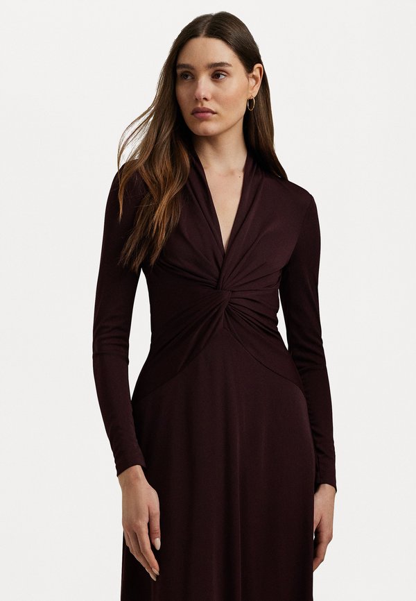 TWIST-FRONT STRETCH JERSEY DRESS - Jersey dress - pinot noir
