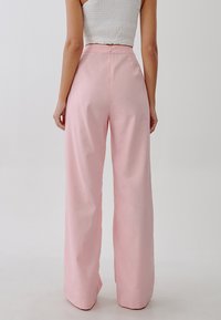 TUSSAH DREW TROUSERS - Auduma bikses - pale pink