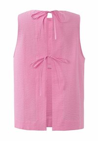 Rosa ärmelloses Top mit texturiertem Finish, offenem Rücken mit Bindeband und lockerer Passform. Einfaches, ungeschmücktes Design ohne Muster.