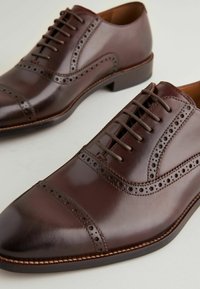 Next SIGNATURE OXFORD TOECAP - REGULAR FIT - Business sko - brown