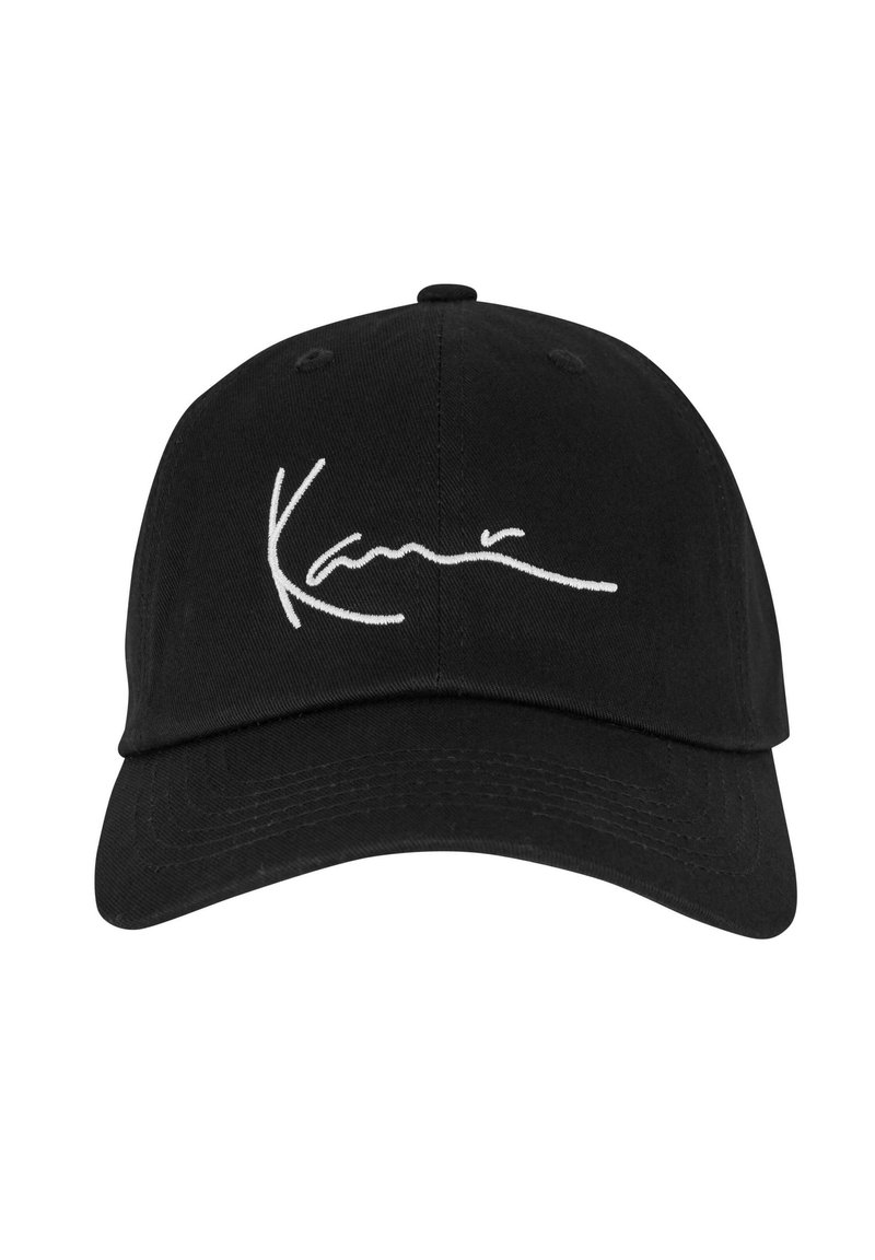 Casquette de baseball noire en coton, avec un logo signature brodé blanc à l'avant. Visière courbée et design à six panneaux.
