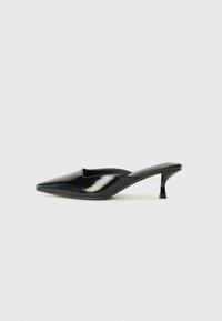 AARNA - Ciabattine con tacco - black