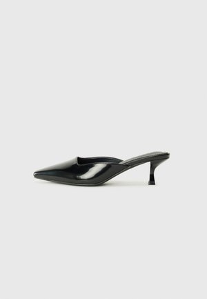 AARNA - Pantolette hoch - black