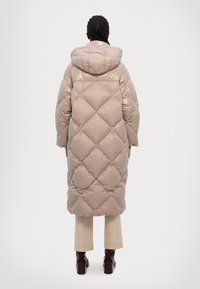 Marella AMIANTO - Kaput ispunjen paperjem - tortora