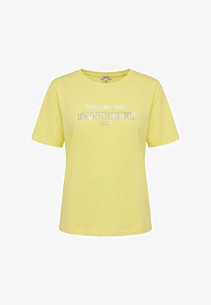 Maglietta gialla a maniche corte con scollo tondo, con la scritta "You are my HAPPY HOUR" in lettere bianche e scintillanti al centro davanti.