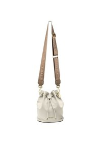 Sac à main en forme de seau en cuir texturé gris clair, avec une fermeture à cordon noué et une bandoulière réglable marron avec texte logo.