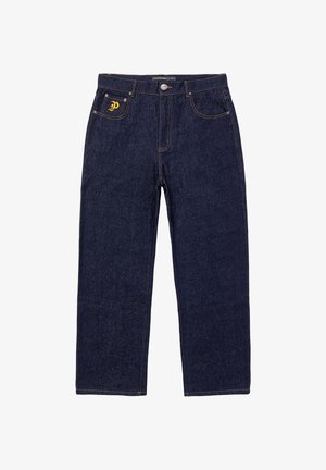 Jeans in denim blu scuro con una forma a gamba dritta, caratterizzati da cuciture gialle e un logo ricamato sulla tasca anteriore.