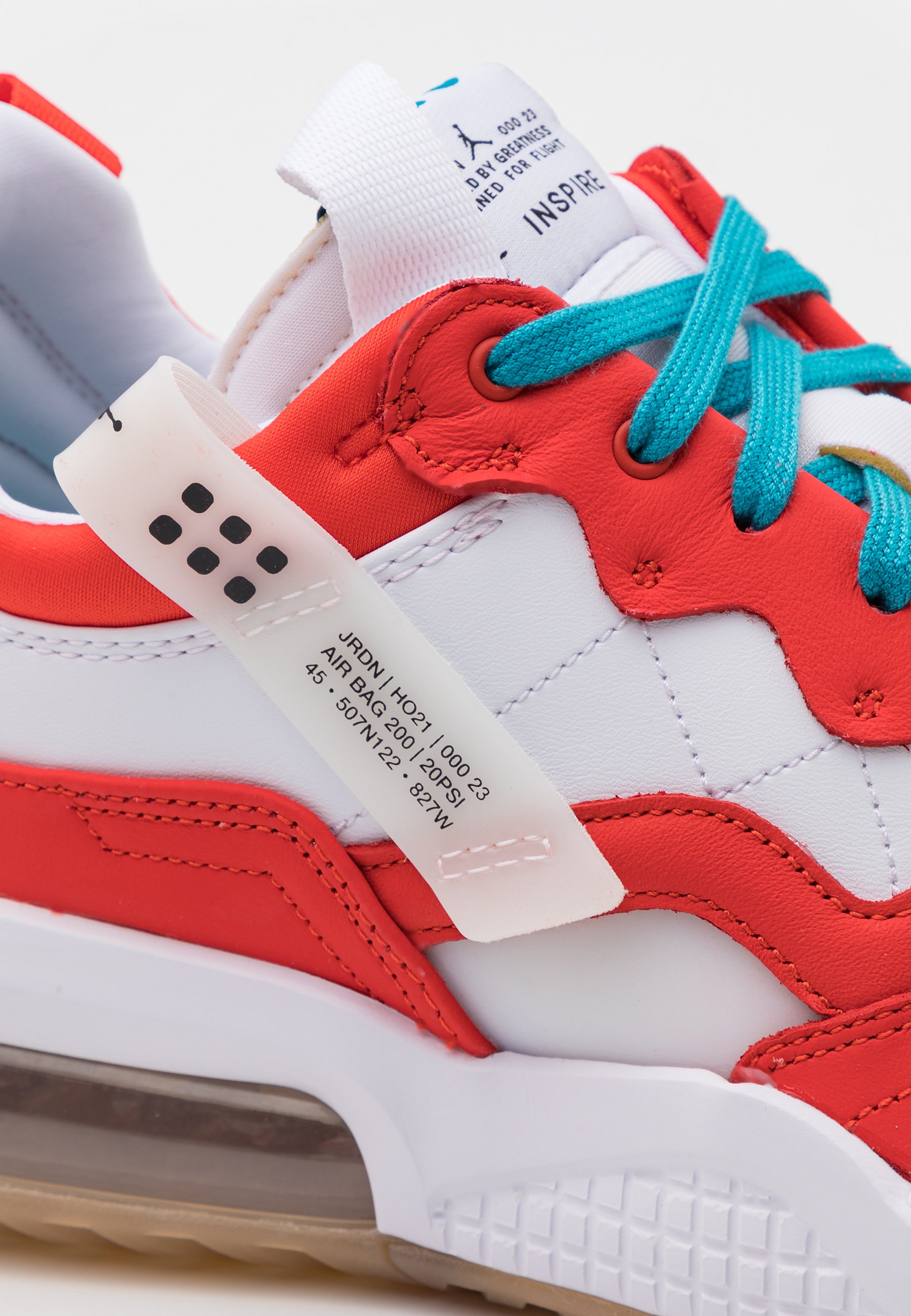 Jordan MA2 - Sportbačiai - chile red 
