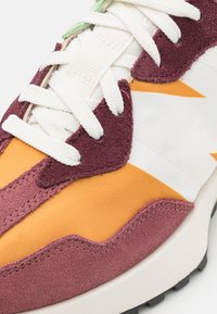 New Balance MS327 UNISEX - Tenisice - multi-coloured
