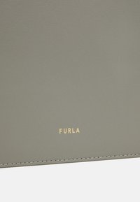 Furla NUVOLA L HOBO - Kézitáska - cenere