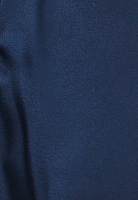 Neizbrano, navy blue