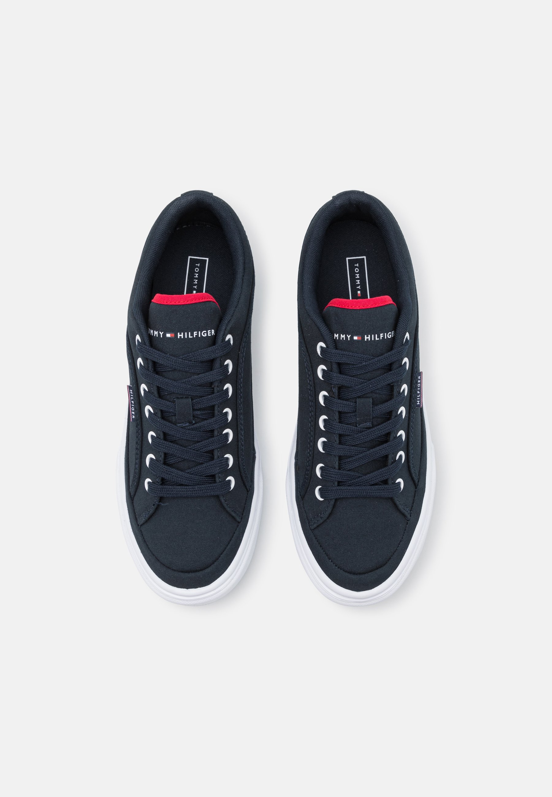 tommy sport sneakers
