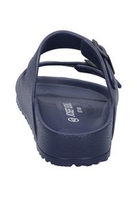 Donkerblauwe sandalen met een gestructureerde afwerking, verstelbare achterband en contoured voetbed. Lichtgewicht en gemaakt van duurzaam synthetisch materiaal.