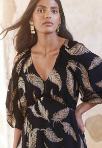 Love & Roses REGULAR FIT - JACQUARD PUFF SLEEVE  - Maxi šaty - black