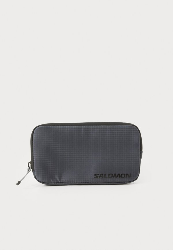 ESSENTIALS CASE UNISEX - Kosmetiktasche